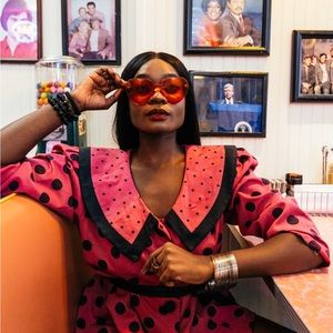 Meet your Posher, Abs